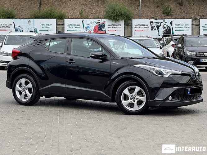 Toyota C-HR 33 interauto-car