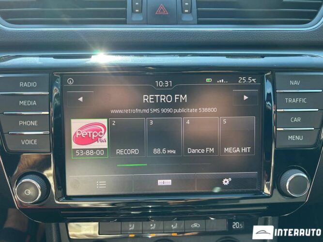 Skoda Superb 34 interauto-car