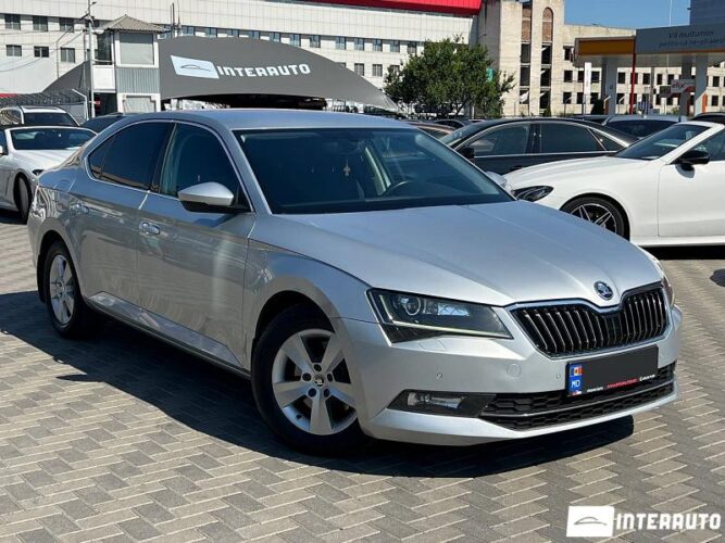 Skoda Superb 28 interauto-car