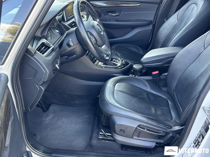 BMW 220d 38 interauto-car