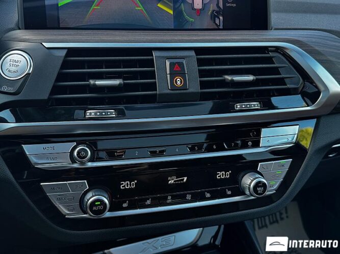 BMW X3 3.0i 45 interauto-car
