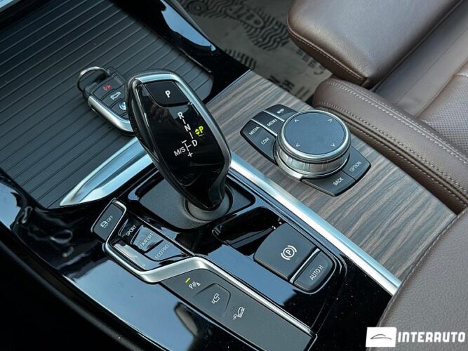 BMW X3 3.0i 46 interauto-car