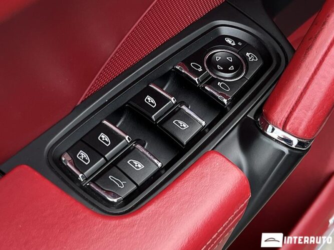 Porsche Cayenne 52 interauto-car