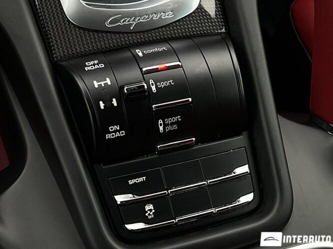 Porsche Cayenne 45 interauto-car