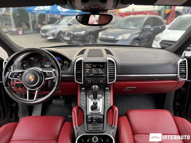Porsche Cayenne 38 interauto-car