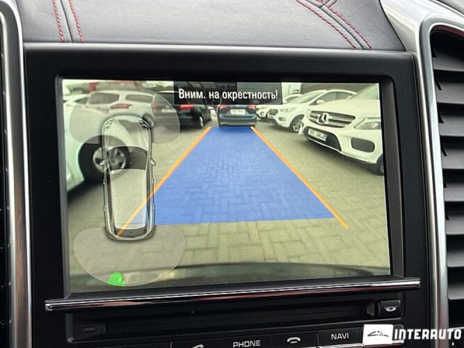 Porsche Cayenne 42 interauto-car