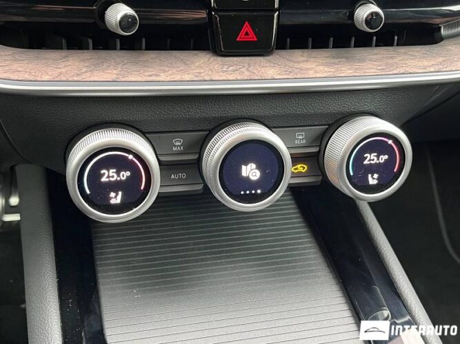 Skoda Superb 48 interauto-car