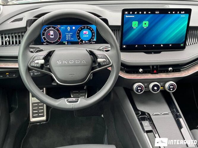 Skoda Superb 42 interauto-car