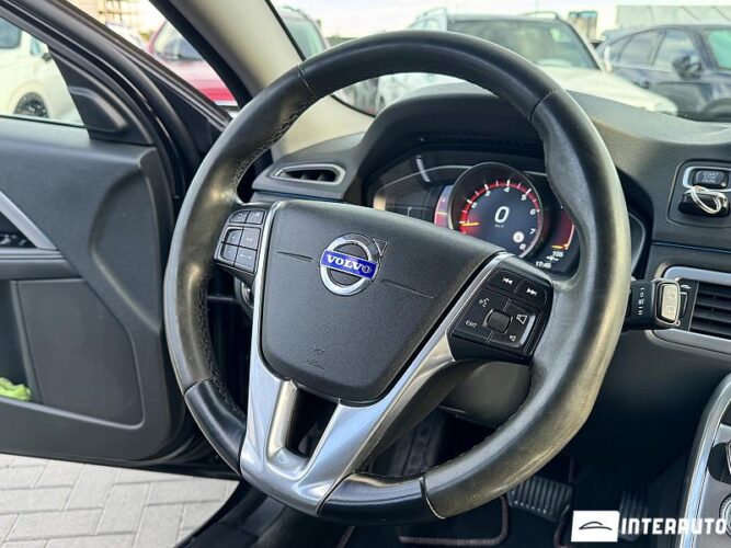 Volvo V 70 38 interauto-car
