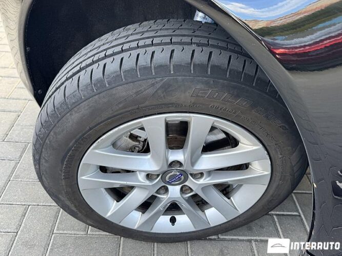 Volvo V 70 47 interauto-car