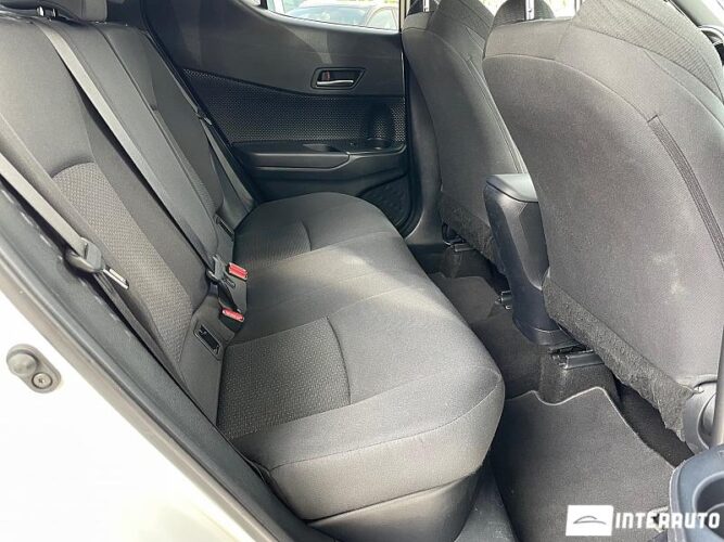 Toyota C-HR 47 interauto-car