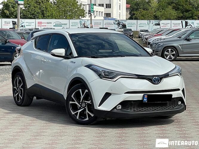 Toyota C-HR 33 interauto-car