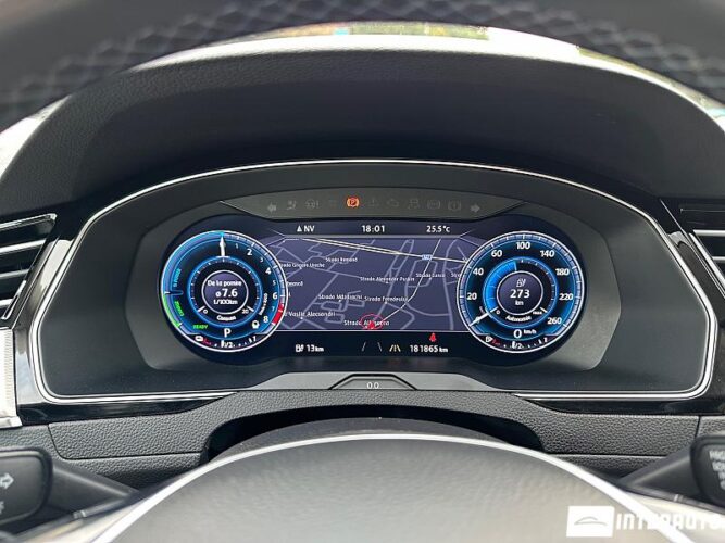 Volkswagen Passat GTE 43 interauto-car