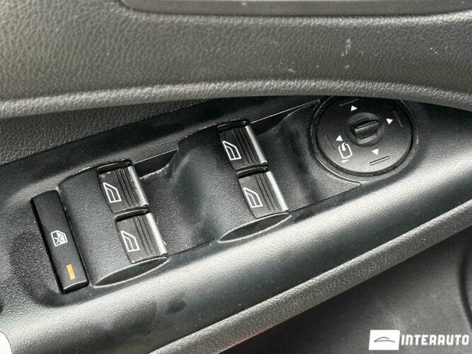 Ford Tourneo Connect 47 interauto-car