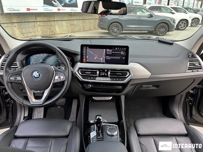 BMW X3 3.0e 42 interauto-car