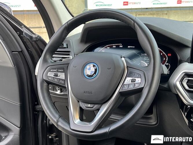 BMW X3 3.0e 43 interauto-car