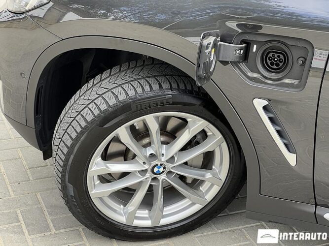 BMW X3 3.0e 54 interauto-car