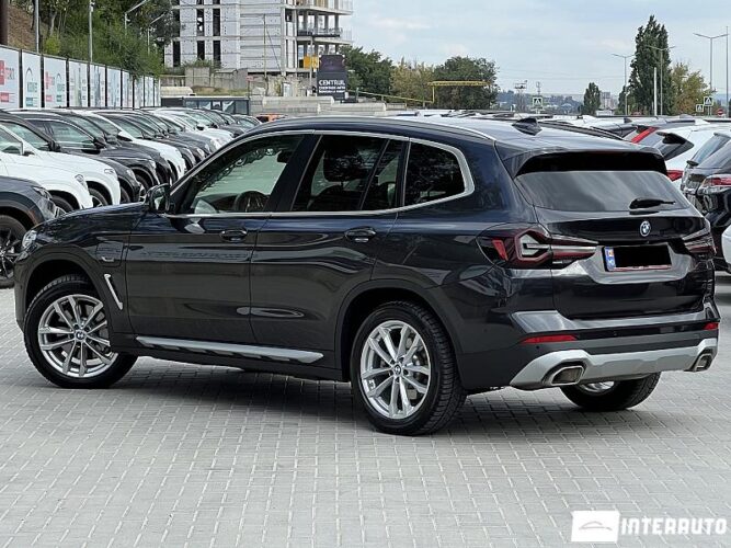 BMW X3 3.0e 40 interauto-car