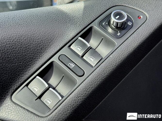 Volkswagen Tiguan 42 interauto-car