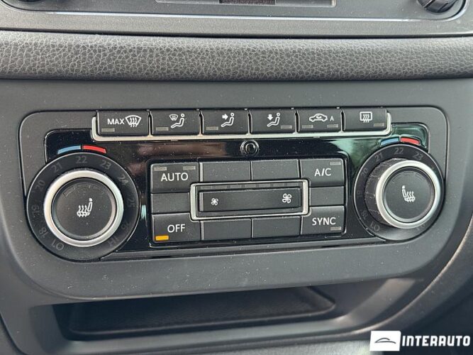 Volkswagen Tiguan 43 interauto-car