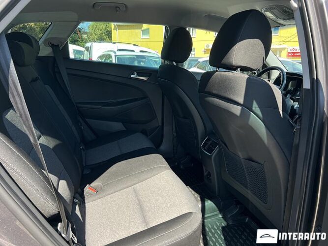 Hyundai Tucson 42 interauto-car