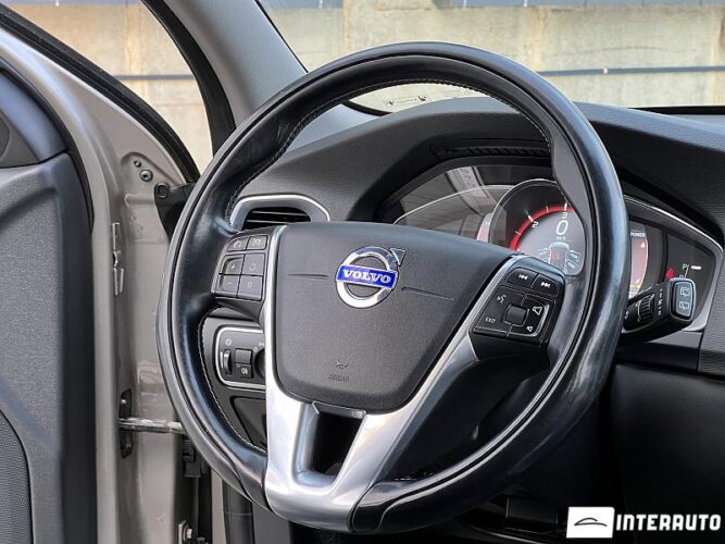 Volvo V 60 36 interauto-car
