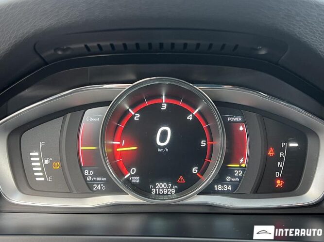 Volvo V 60 37 interauto-car