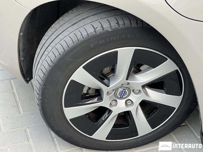 Volvo V 60 44 interauto-car