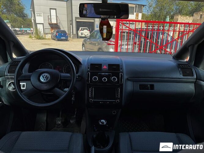 Volkswagen Touran 27 interauto-car
