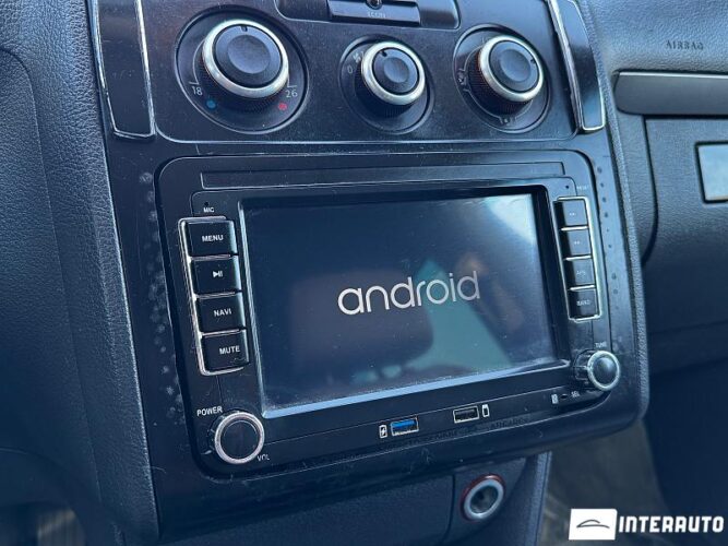 Volkswagen Touran 29 interauto-car