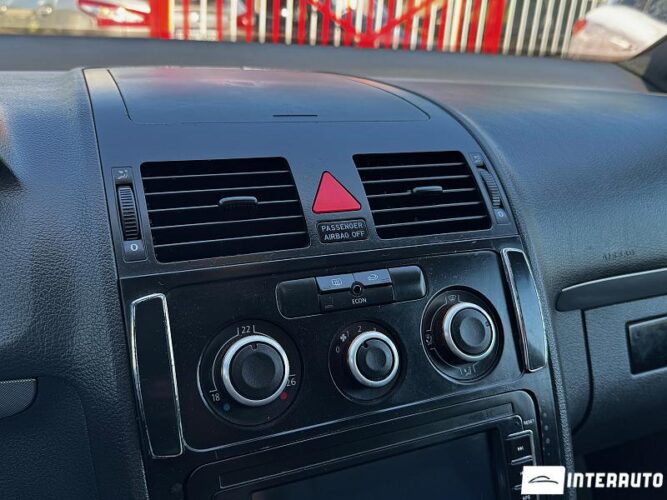 Volkswagen Touran 30 interauto-car