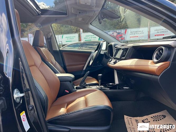 Toyota Rav-4 33 interauto-car