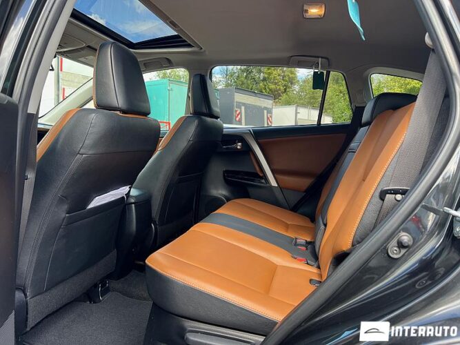 Toyota Rav-4 42 interauto-car