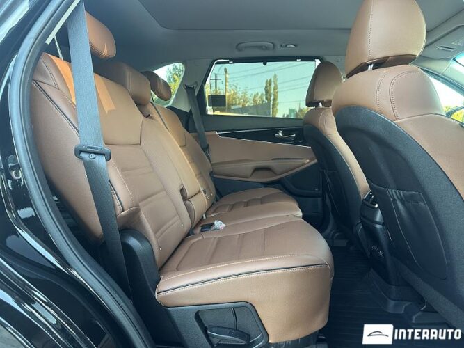Kia Sorento 61 interauto-car