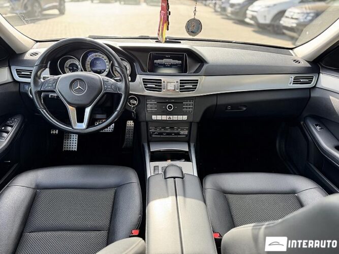Mercedes E 220 46 interauto-car
