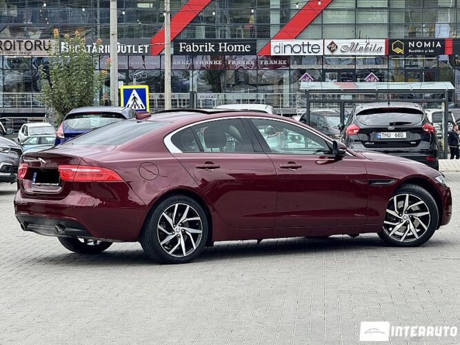 Jaguar XE 33 interauto-car