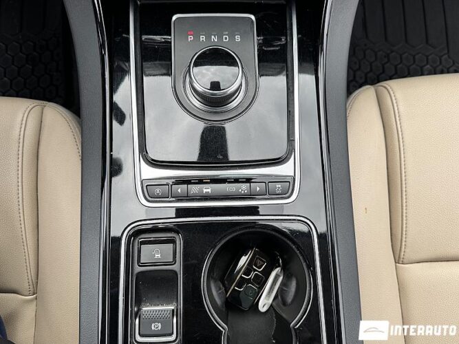 Jaguar XE 42 interauto-car