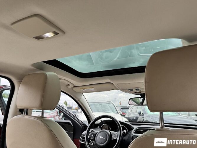 Jaguar XE 45 interauto-car