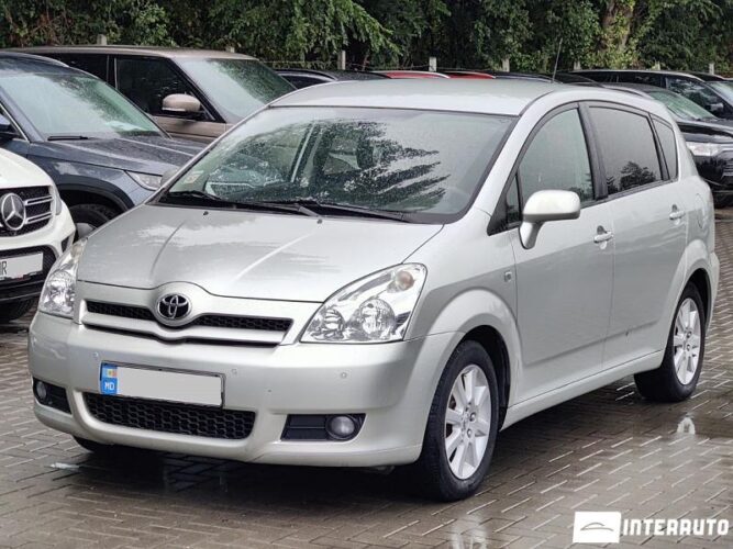 Toyota Corolla Verso 27 interauto-car