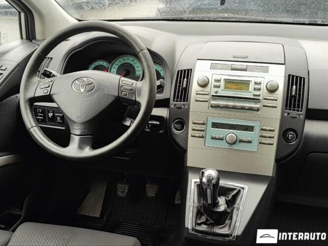 Toyota Corolla Verso 37 interauto-car