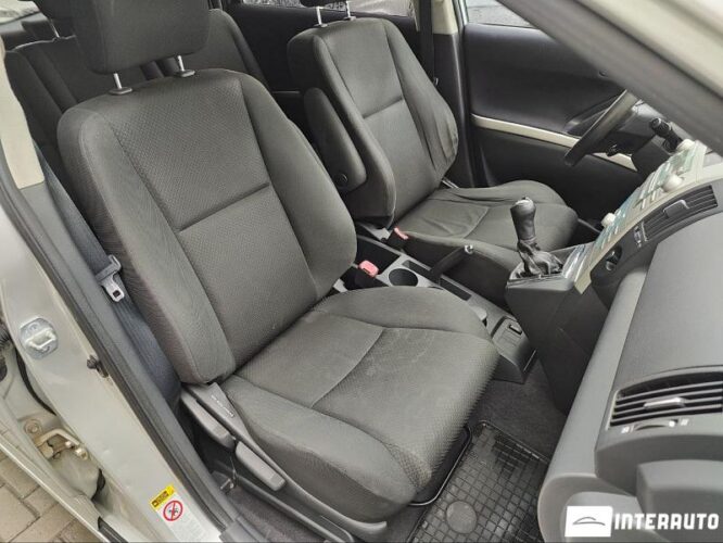 Toyota Corolla Verso 34 interauto-car