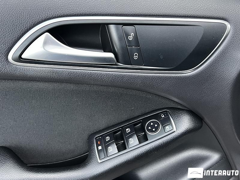 Mercedes B 180 24 automobil-interauto