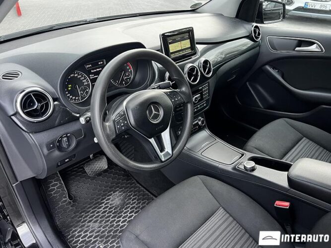 Mercedes B 180 31 interauto-car