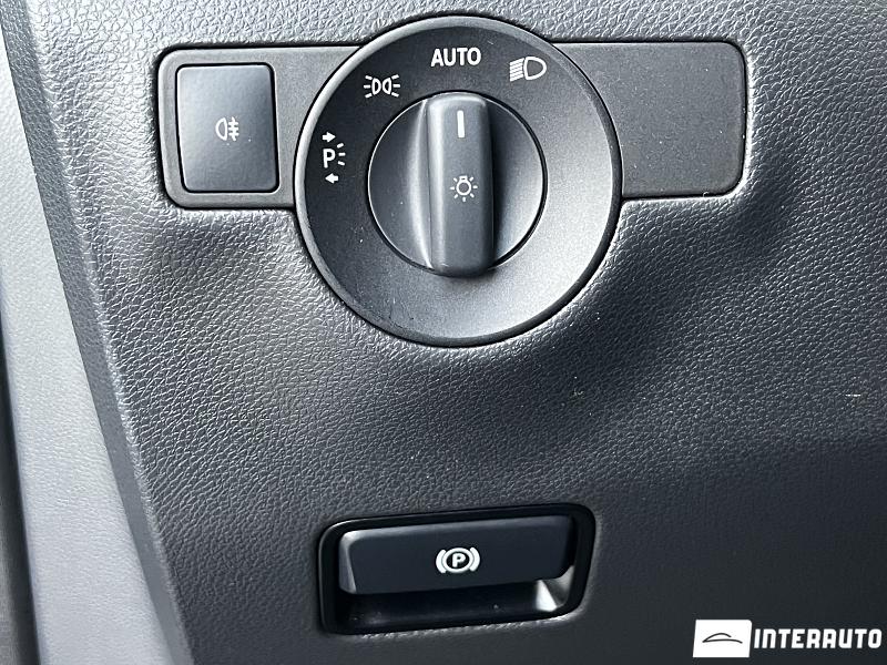 Mercedes B 180 23 automobil-interauto