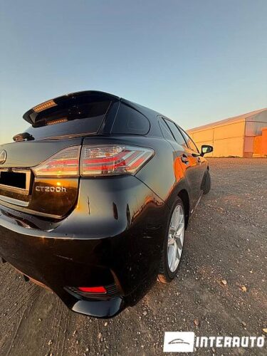 Lexus CT 200h 27 interauto-car