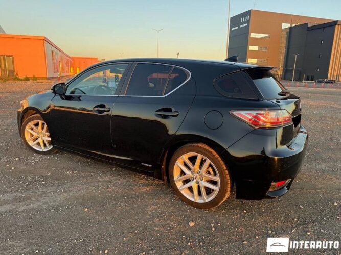 Lexus CT 200h 26 interauto-car