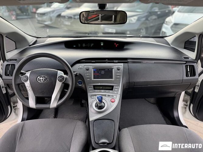 Toyota Prius 35 interauto-car