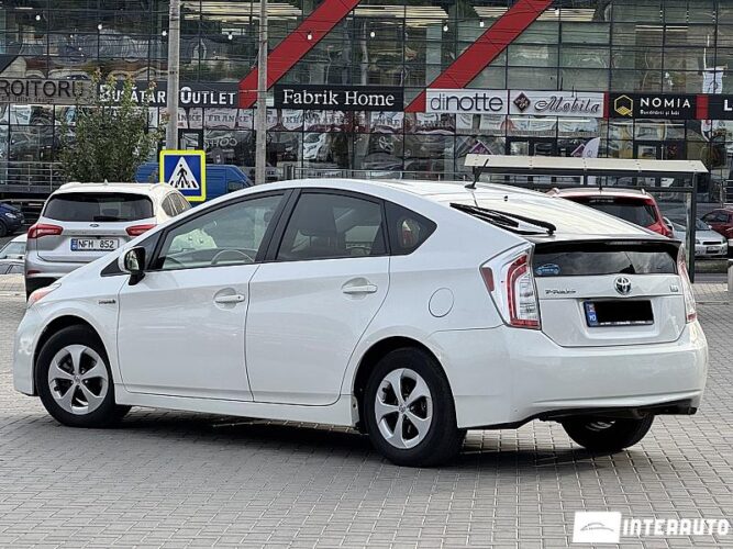 Toyota Prius 33 interauto-car