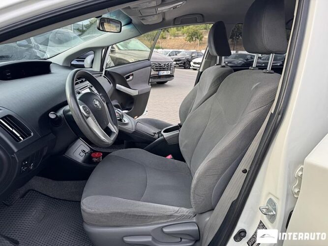 Toyota Prius 34 interauto-car