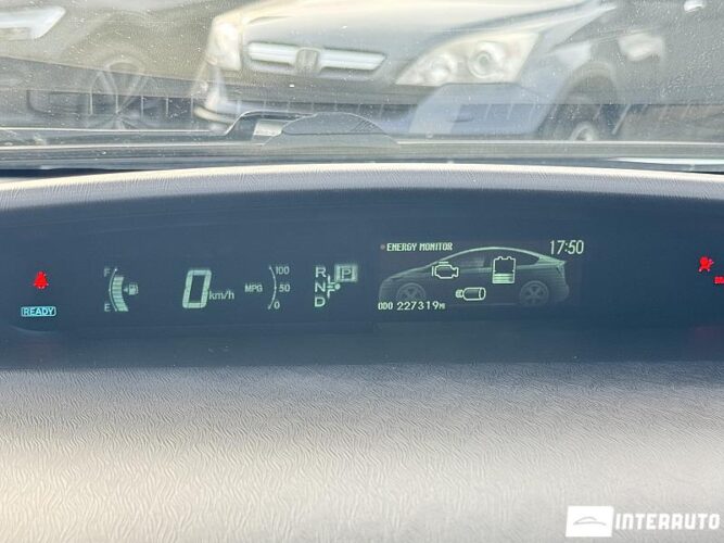 Toyota Prius 37 interauto-car